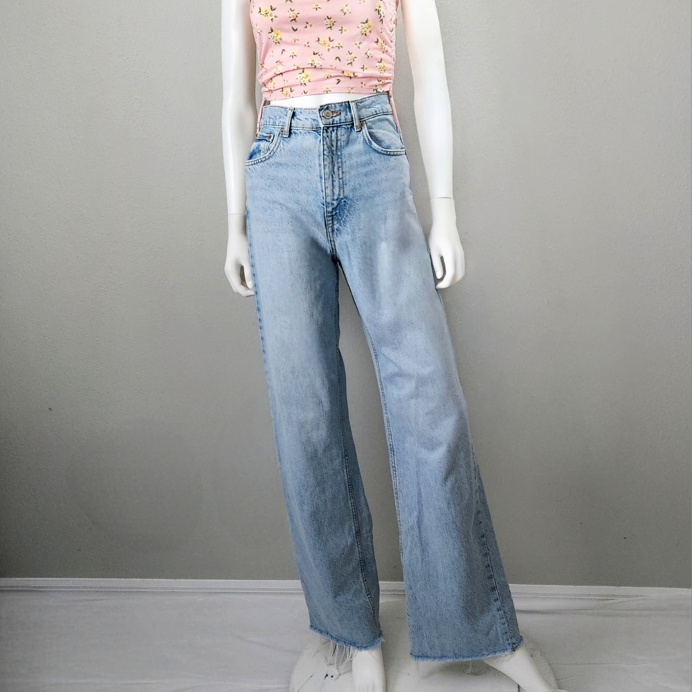 Zara The 90s Full Length High Waisted Jeans With A Loose Leg & Raw Hem, Size 2 - Picture 16 of 16